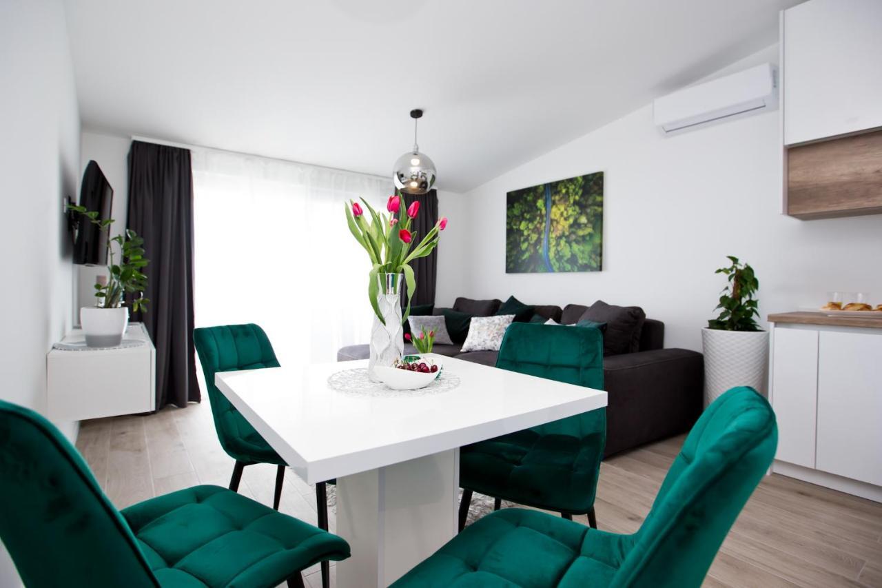 Luxury Apartments Mia Podstrana Exterior foto